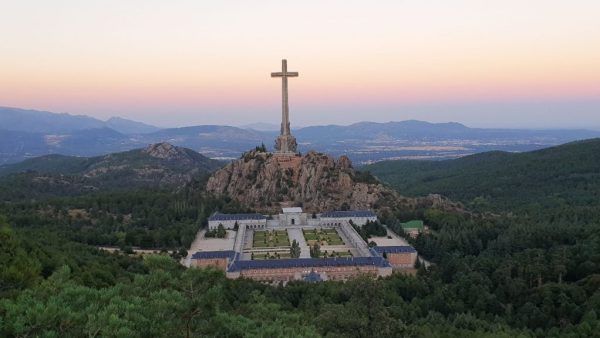 La cruz más alta del mundo no está en Brasil… está en el Valle de los Caídos